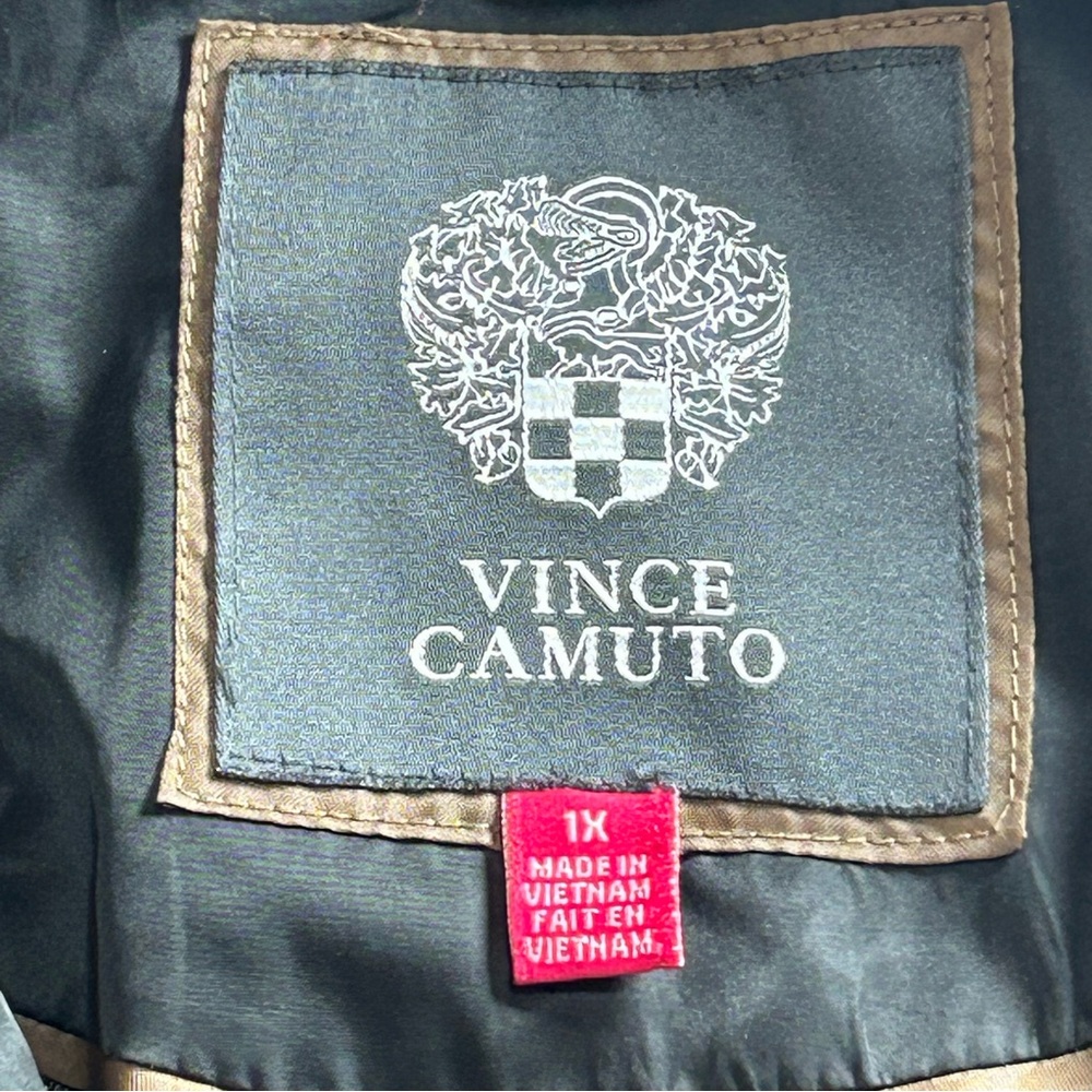 Vince Camuto Black Quilted Jacket with Brown Trim and Gold Accents Size 1X - Picture 3 of 14